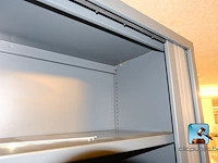 Metalen kast met luiken - afbeelding 4 van  6