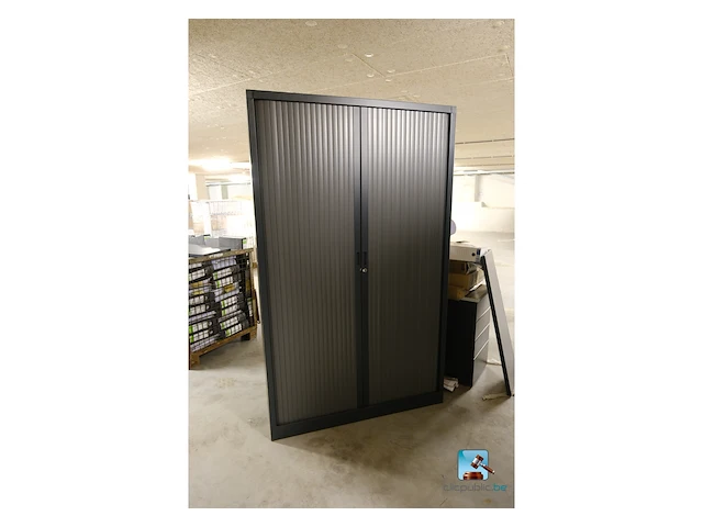 Metalen kast met luiken - afbeelding 1 van  6