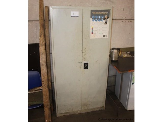 Metalen kast - afbeelding 1 van  1