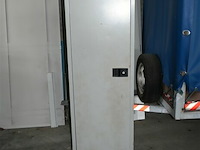Metalen kast - afbeelding 2 van  4