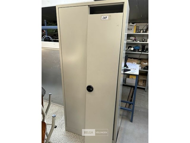 Metalen kast - afbeelding 1 van  2
