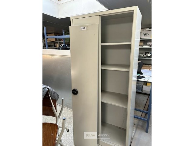 Metalen kast - afbeelding 2 van  2