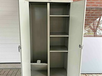 Metalen kast - afbeelding 2 van  2