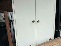 Metalen kast - afbeelding 2 van  3