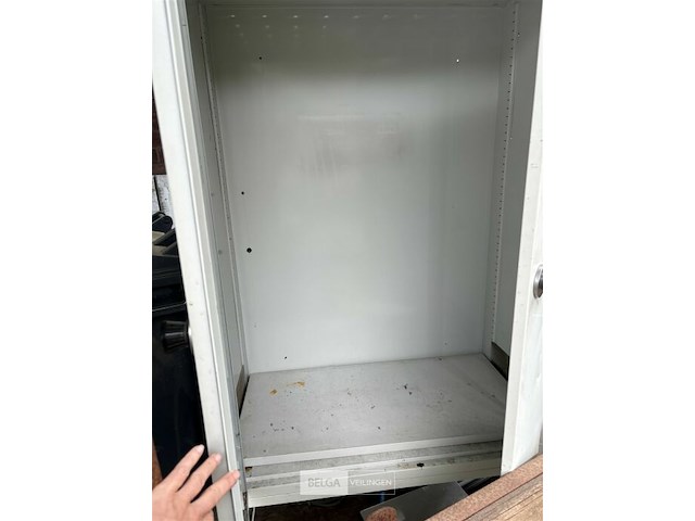 Metalen kast - afbeelding 3 van  3