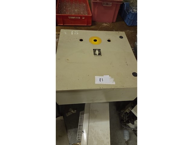 Metalen kast - afbeelding 1 van  1