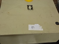 Metalen kast - afbeelding 1 van  1
