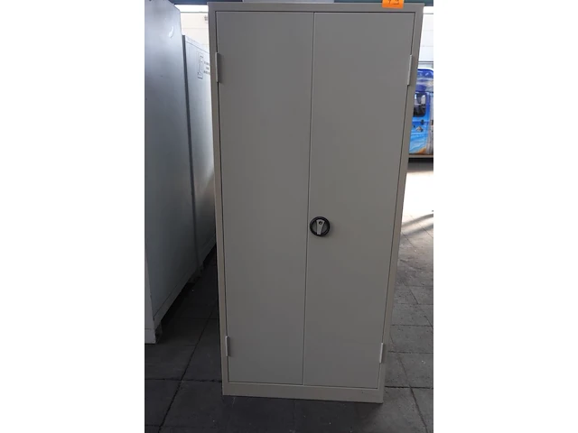 Metalen kast - afbeelding 1 van  2