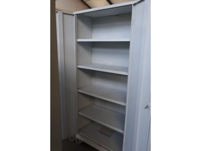 Metalen kast - afbeelding 2 van  2