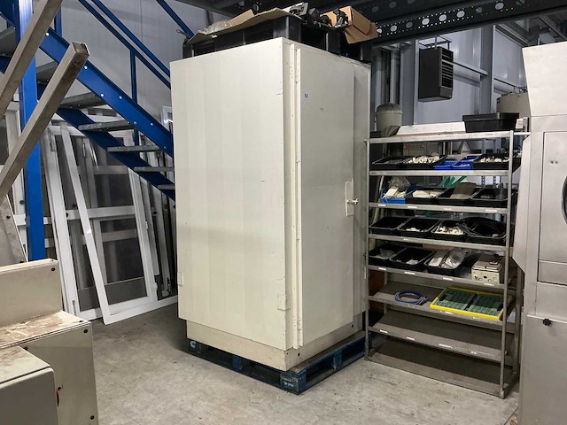 Metalen kast - afbeelding 1 van  13