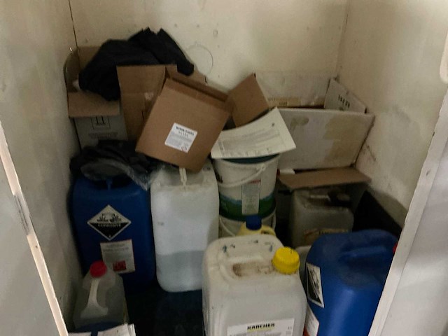 Metalen kast - afbeelding 10 van  13