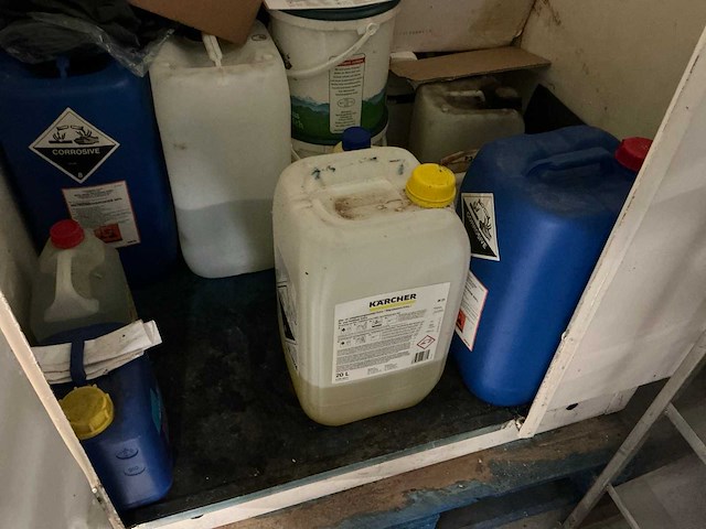 Metalen kast - afbeelding 11 van  13