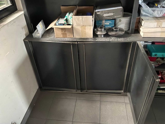 Metalen kast - afbeelding 3 van  5