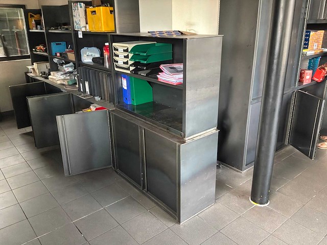 Metalen kast - afbeelding 5 van  5