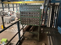 Metalen kast - afbeelding 1 van  3