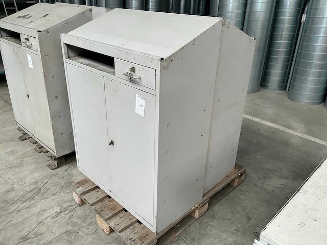 Metalen kasten (2x) - afbeelding 1 van  6