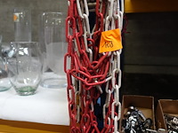 Metalen ketting (wit/rood) - afbeelding 1 van  2