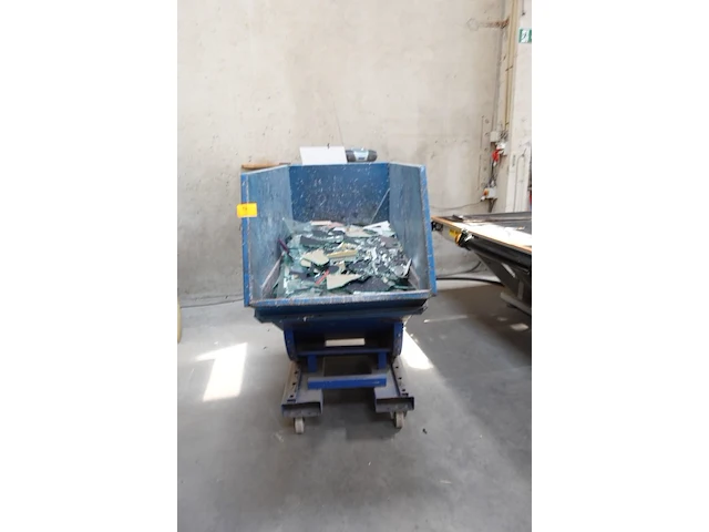 Metalen kipbak - afbeelding 4 van  4