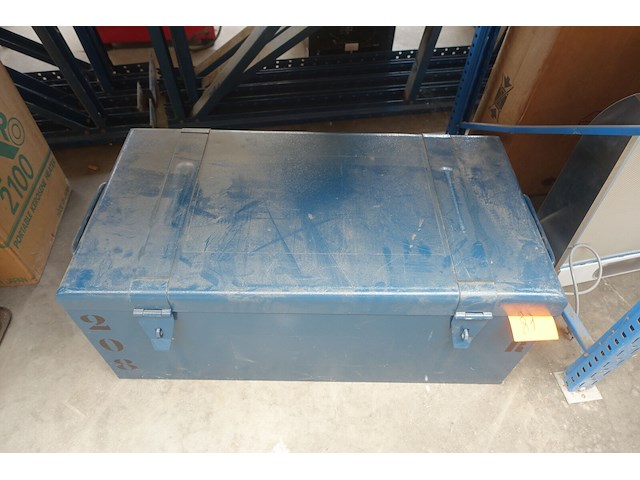Metalen kist - afbeelding 2 van  4