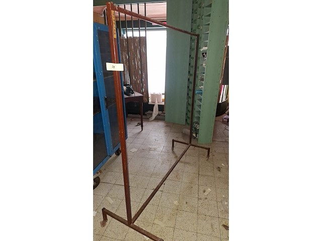 Metalen kledingrek - afbeelding 1 van  1