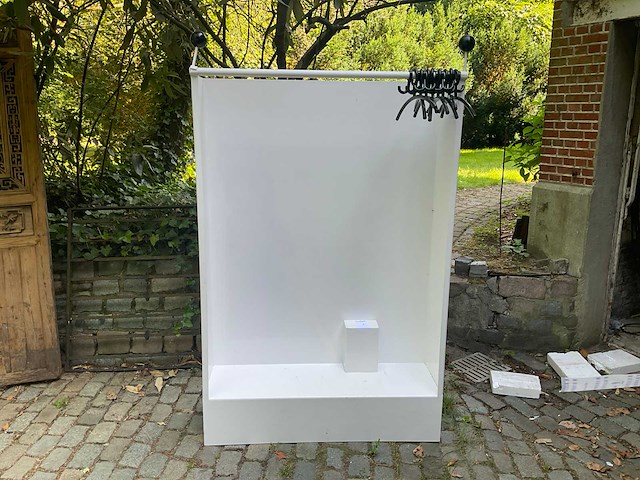 Metalen kleerkast - afbeelding 1 van  2