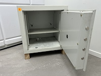 Metalen kluis 62x52x62cm - afbeelding 2 van  3