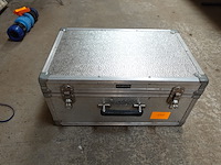 Metalen koffer l. 57 b. 38 h. 28cm - afbeelding 2 van  4