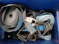 Metalen koffer met diverse spanbanden - afbeelding 3 van  3