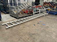 Metalen kooiladder/trap - afbeelding 1 van  9