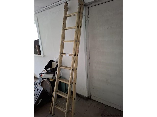 Metalen ladder - afbeelding 1 van  1