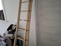 Metalen ladder - afbeelding 1 van  1