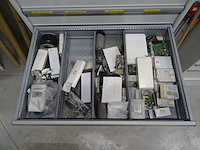 Metalen ladekast lista + inhoud - afbeelding 6 van  10