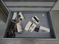 Metalen ladekast lista + inhoud - afbeelding 8 van  10