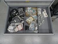 Metalen ladekast lista + inhoud - afbeelding 8 van  9