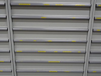 Metalen ladekast lista + inhoud - afbeelding 1 van  9