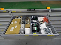 Metalen ladekast lista + inhoud - afbeelding 3 van  9