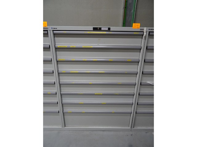 Metalen ladekast lista + inhoud - afbeelding 1 van  9