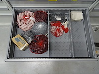 Metalen ladekast lista + inhoud - afbeelding 8 van  9