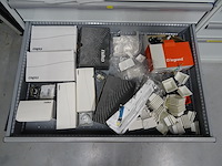 Metalen ladekast lista + inhoud - afbeelding 6 van  15