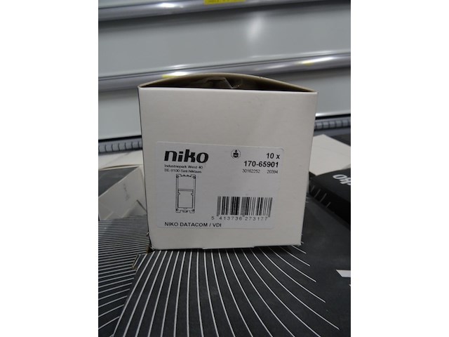 Metalen ladekast lista + inhoud - afbeelding 14 van  15