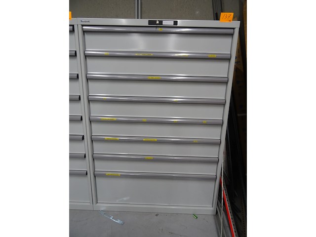 Metalen ladekast lista + inhoud - afbeelding 1 van  9