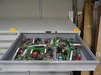 Metalen ladekast lista + inhoud - afbeelding 2 van  9