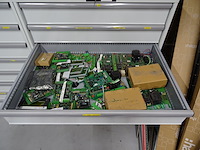 Metalen ladekast lista + inhoud - afbeelding 4 van  9