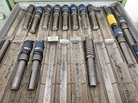 Metalen ladekast met inhoud - afbeelding 4 van  10