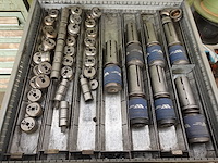Metalen ladekast met inhoud - afbeelding 8 van  10