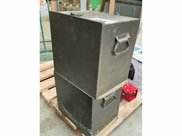 Metalen ladenkast (2x) - afbeelding 2 van  3