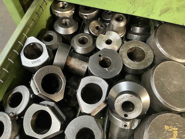 Metalen ladenkast met tools mazak - afbeelding 9 van  18