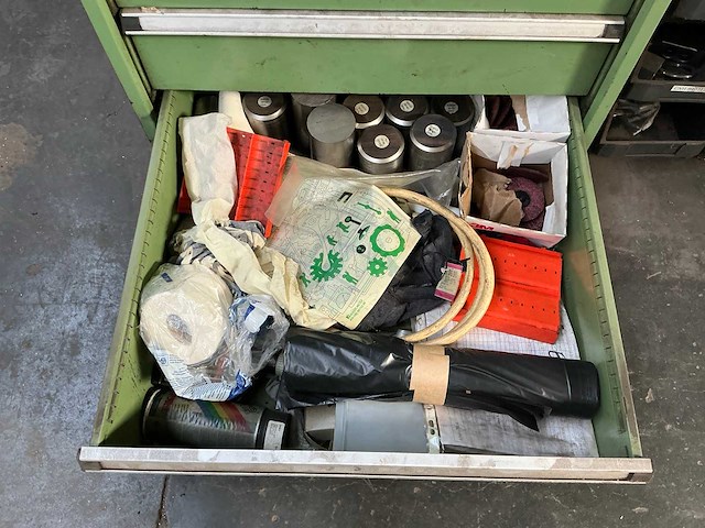 Metalen ladenkast met tools mazak - afbeelding 18 van  18