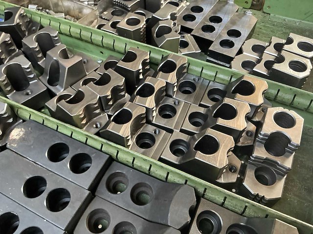 Metalen ladenkast met tools mazak - afbeelding 4 van  18