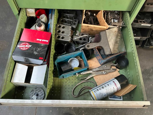 Metalen ladenkast met tools mazak - afbeelding 16 van  18